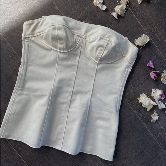 Dolce & Gabbana Cream Strapless Top - Picture 2 of 10